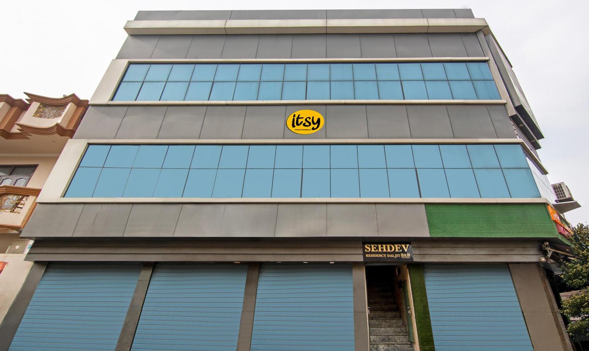 Itsy Hotels Sehdev Residency, Near Golden Temple Amritsar Zewnętrze zdjęcie