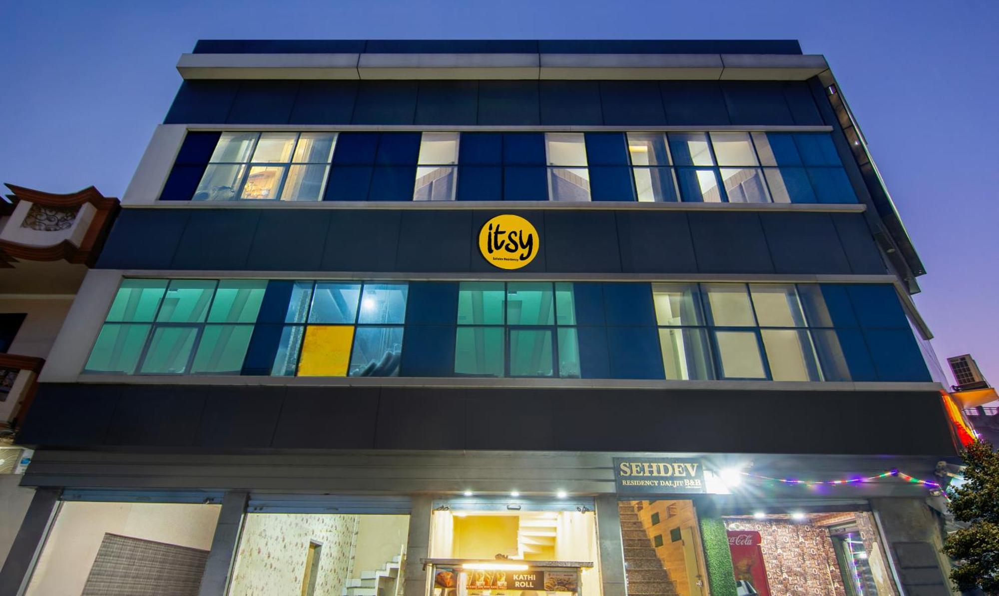 Itsy Hotels Sehdev Residency, Near Golden Temple Amritsar Zewnętrze zdjęcie